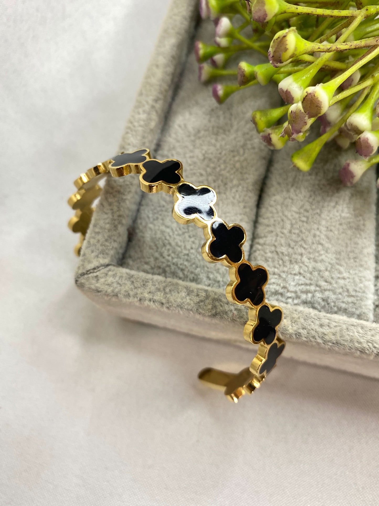 Black Clover Bangle β Elegant & Bold Bracelet for Women