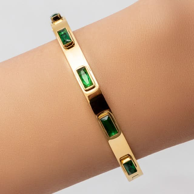 Golden Mirage Bangle – Luxurious Bangles for a Timeless Look