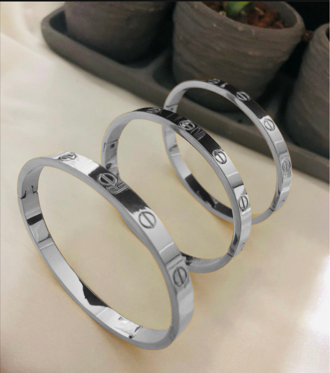 Simple Silver Bangle | Jewelry Store | Jewelry Shop