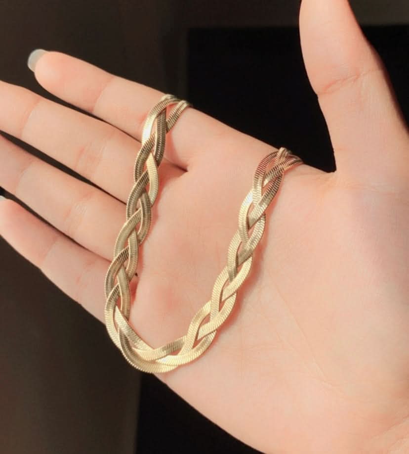 Three-Tone Interwoven Necklace – Elegant & Stylish Stainless Steel Jewelry - Crazy Women
