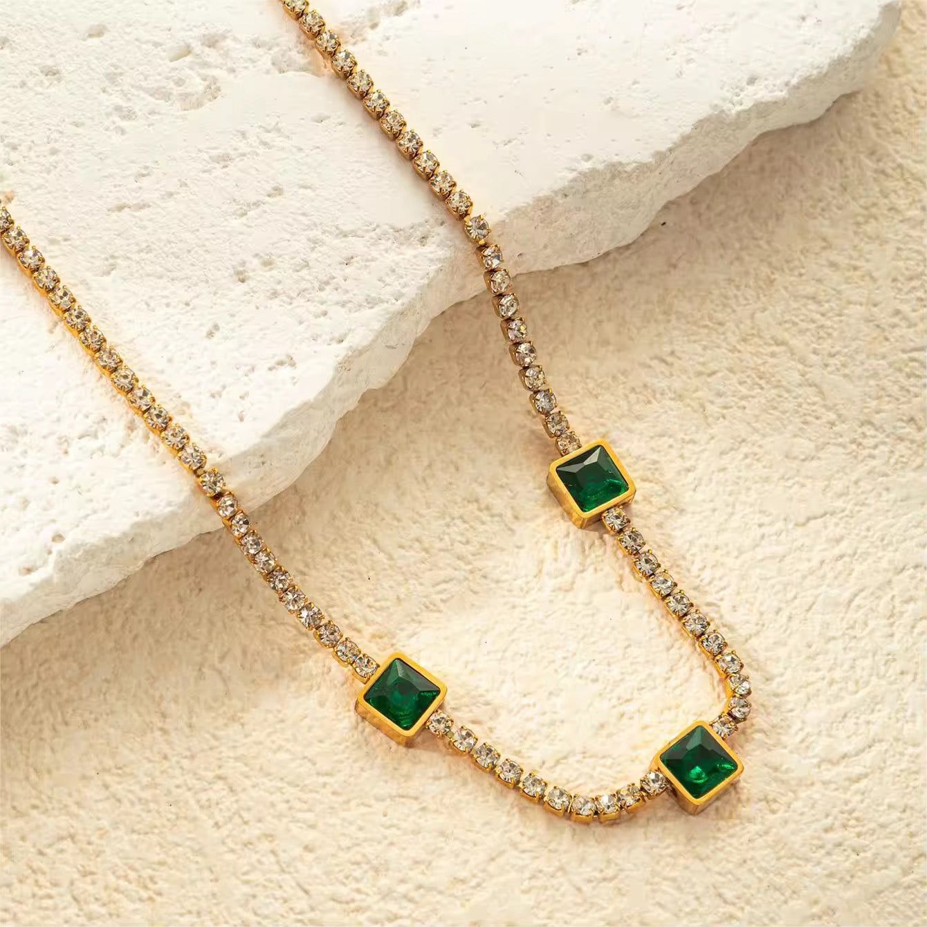 Luxury Emerald & Crystal Tennis Necklace for Women – Elegant Gold-Plated Jewelry