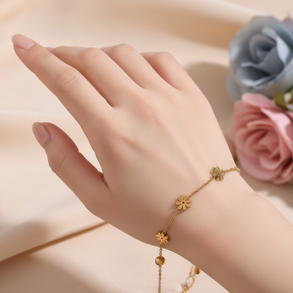 Elegant Floral Gold Bracelet for Women – Lightweight & Stylish Jewelry