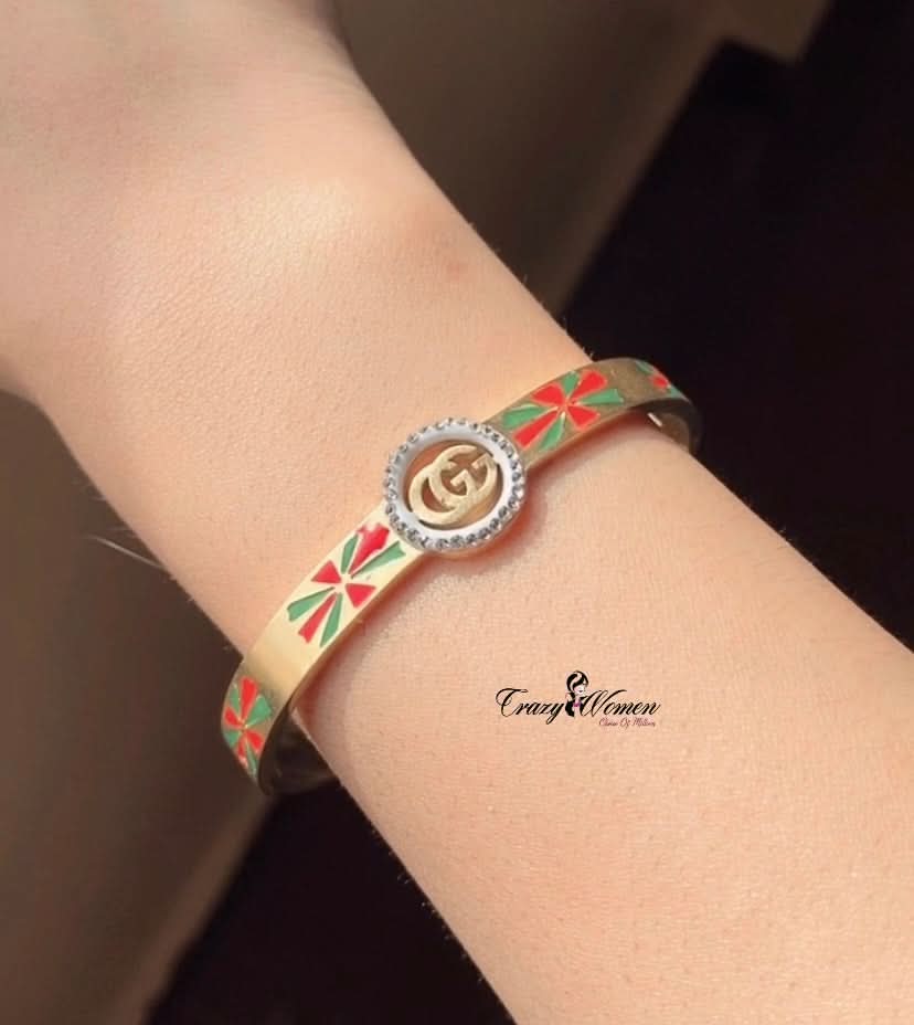 Gucci-Inspired Gold Bangle with Stones – Elegant & Trendy - Crazy Women