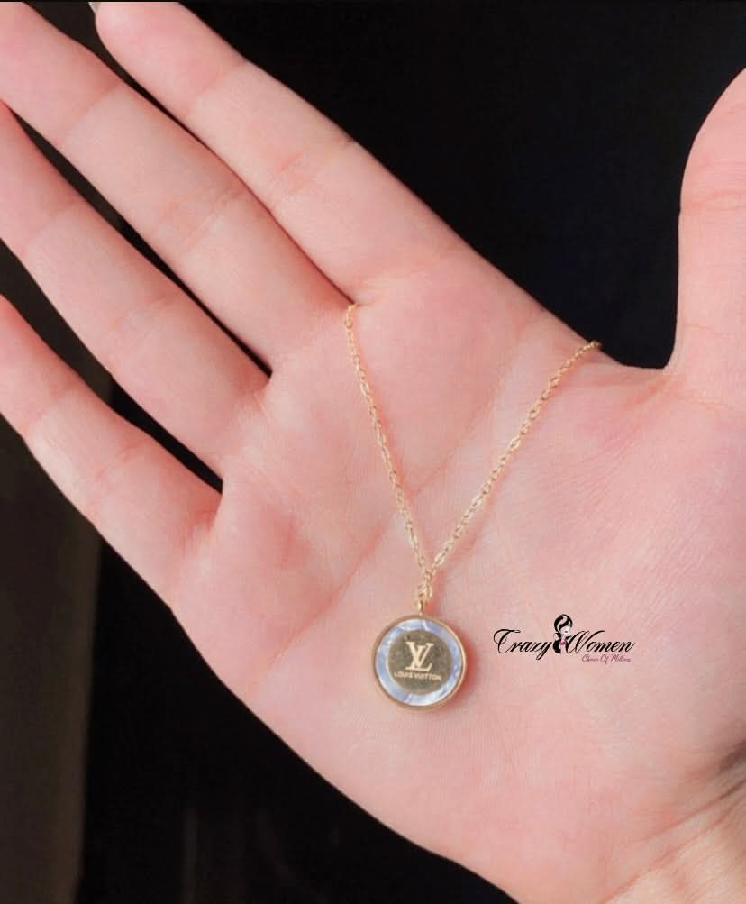 Louis Vuitton Pendant Gold Necklace – Elegant Luxury Jewelry for Women - Crazy Women