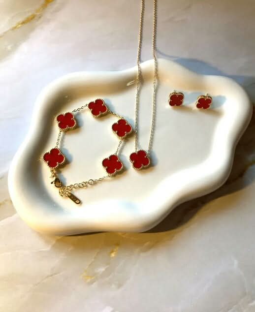 Red Clover Jewelry Set – Elegant Necklace, Bracelet & Earrings