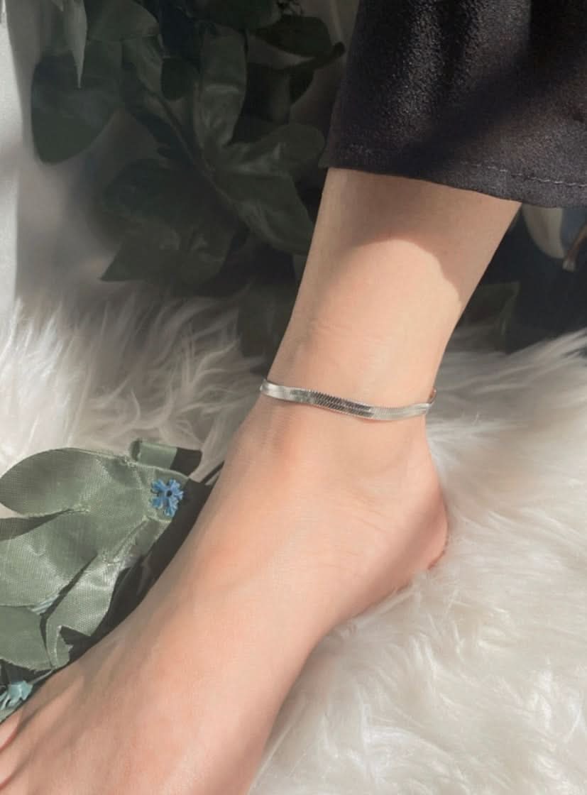 Elegant Silver Snake Anklet – Stylish & Unique Anklet for Girls - Crazy Women