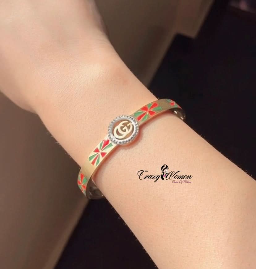 Gucci-Inspired Gold Bangle with Stones – Elegant & Trendy - Crazy Women