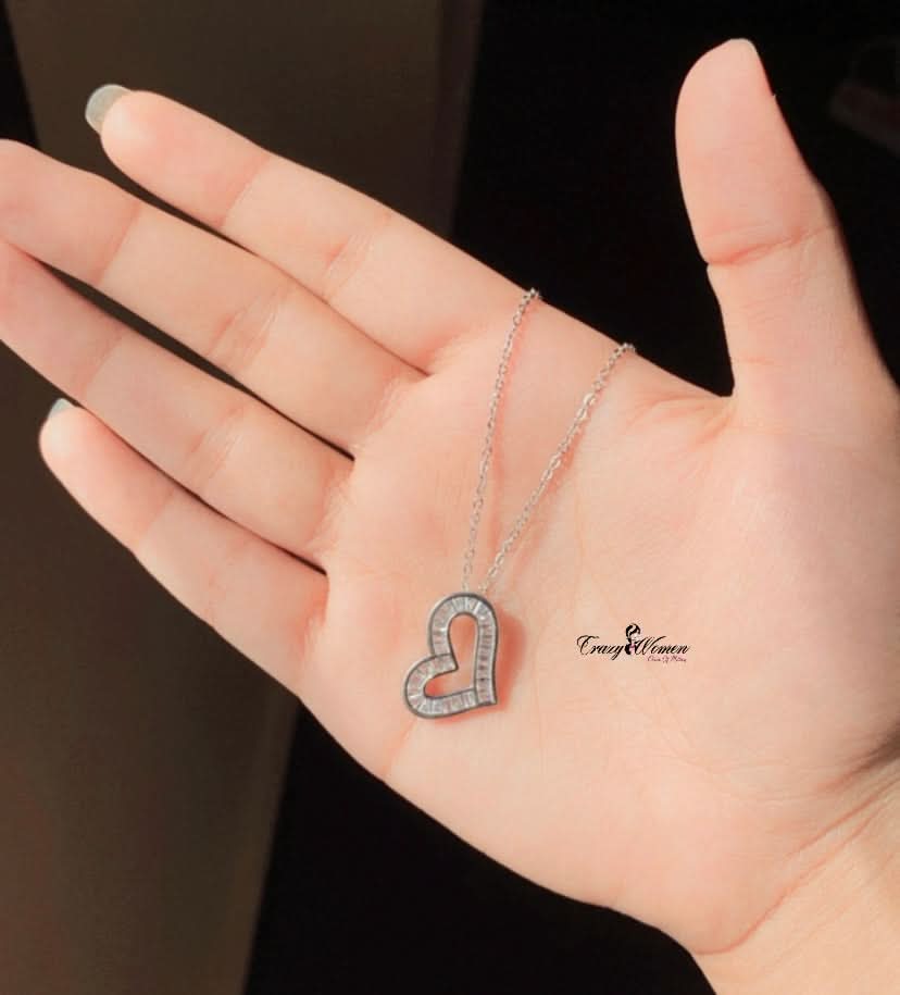 Silver Heart Design with Stones Necklace – Elegant & Sparkling Jewelry