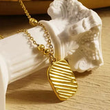 Luxurious Titanium Flower Necklace - Crazy Women
