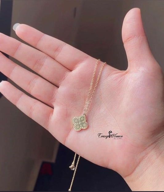 Vancleef Gold Pendant Necklace – Elegant & Timeless Jewelry for Women