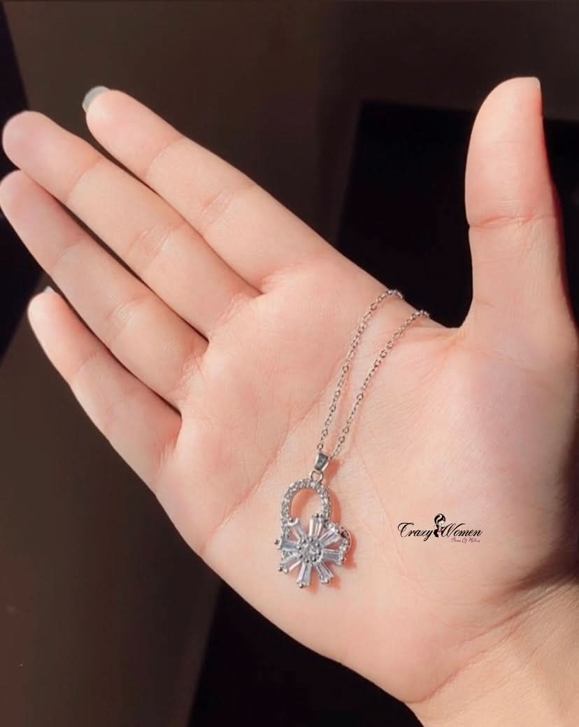 Silver Flower & Heart Pendant Charming Necklace – Elegant & Timeless Jewelry