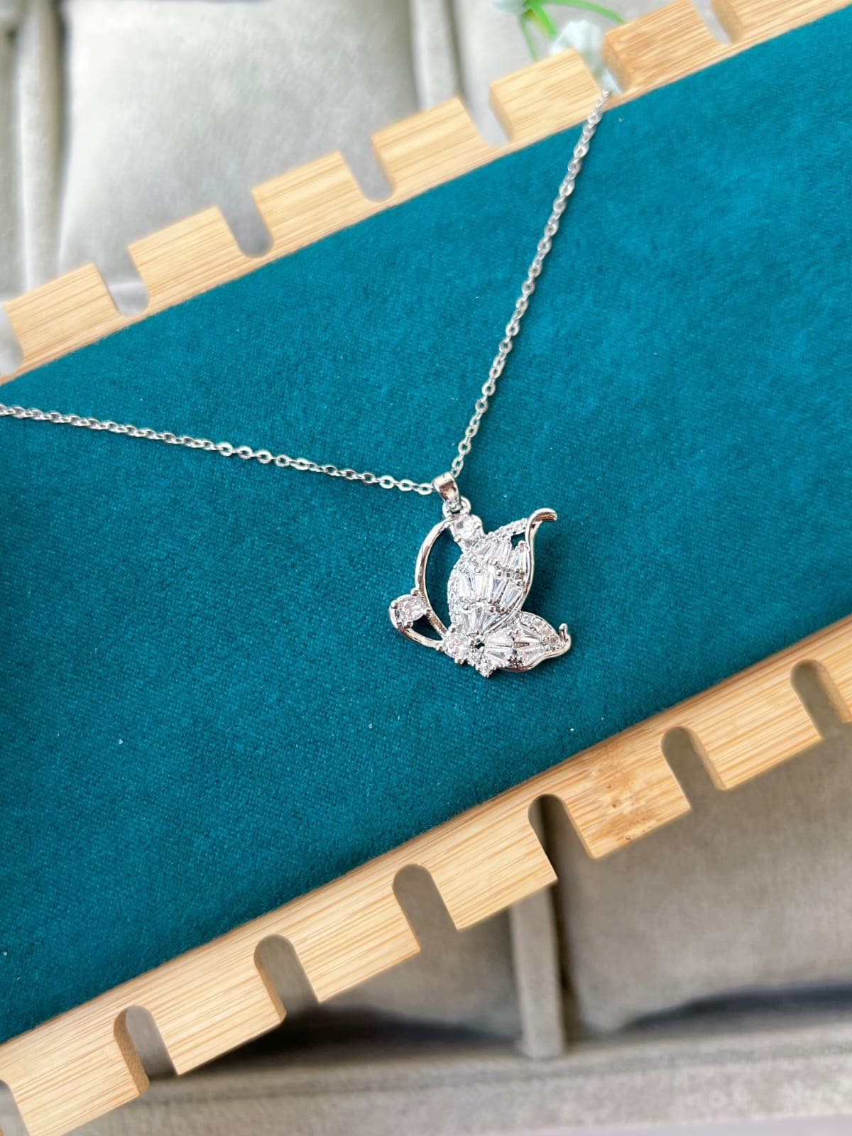 Wings Design Silver Necklace - Crazy Women