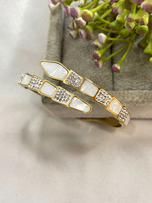 White Zircon Stones Bangle – Elegant & Sparkling Luxury Bracelet for Women