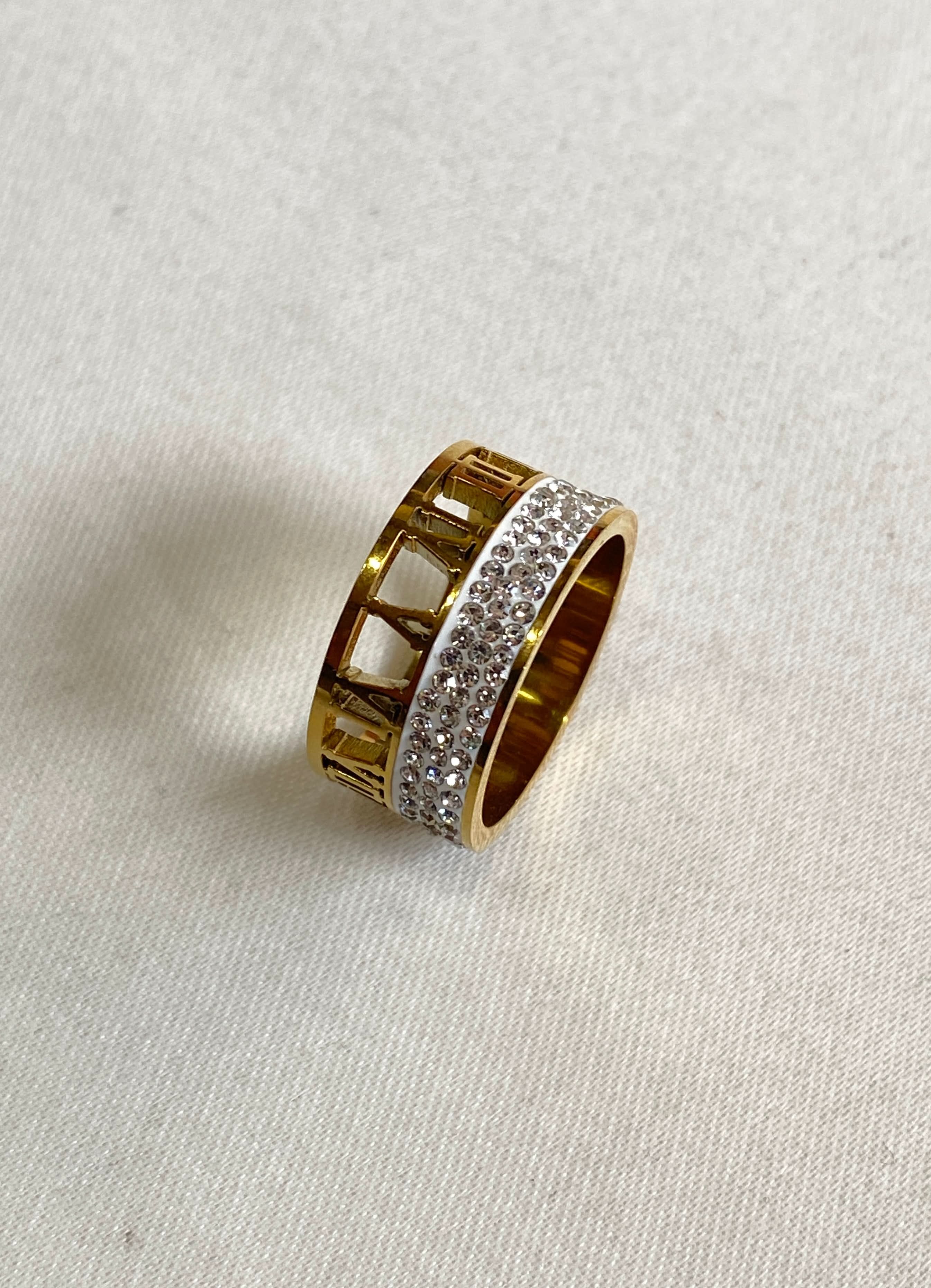 Roman Stone Empress Ring – Elegant Roman-Inspired Design with Stone Detail - Crazy Women