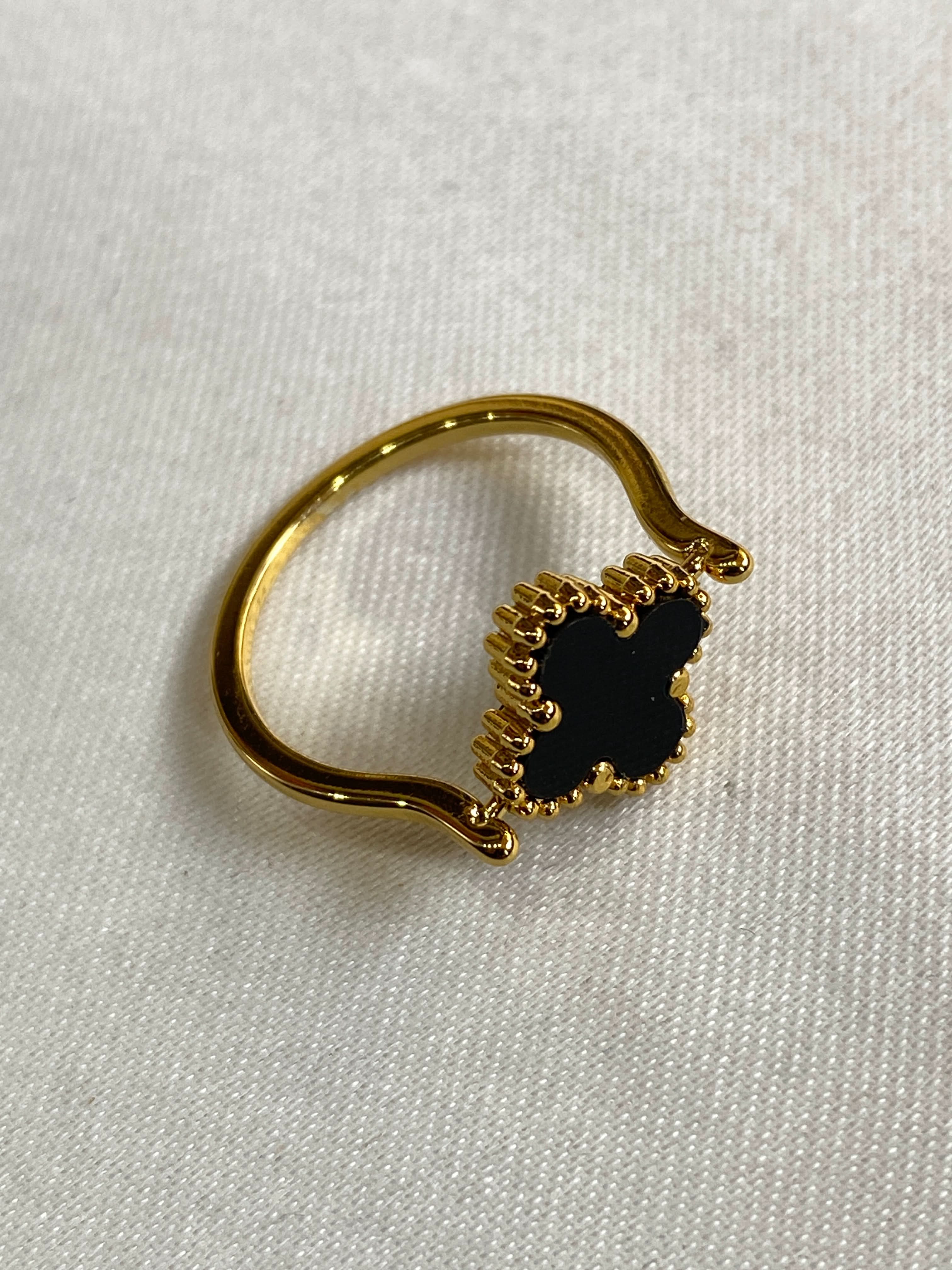 Van Cleef Elegance Ring – Premium Artificial Ring for Girls - Crazy Women