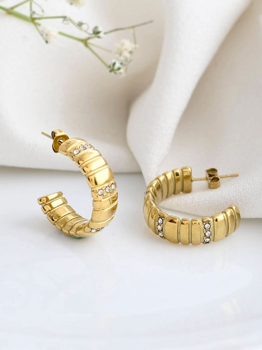 Golden Hoop Earrings for Women in Pakistan – Timeless and Elegant Design