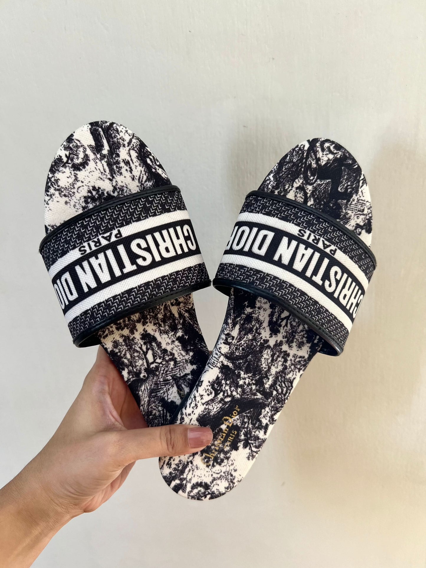 Black & White Graphic Slippers for Girls - Trendy & Fun Footwear