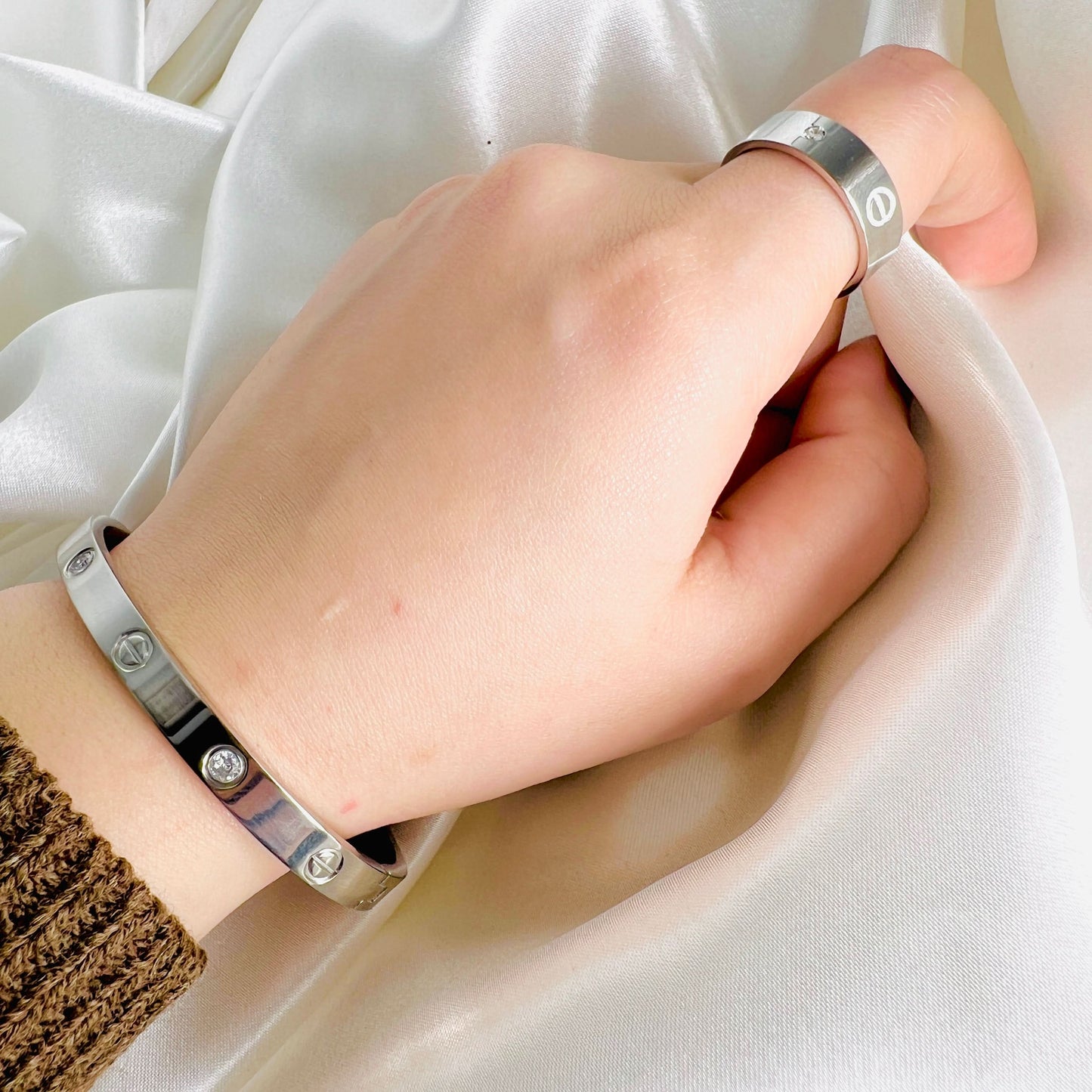 Silver Cartier Bangle and Ring Set – Elegant Luxury Jewelry for Women 7mm