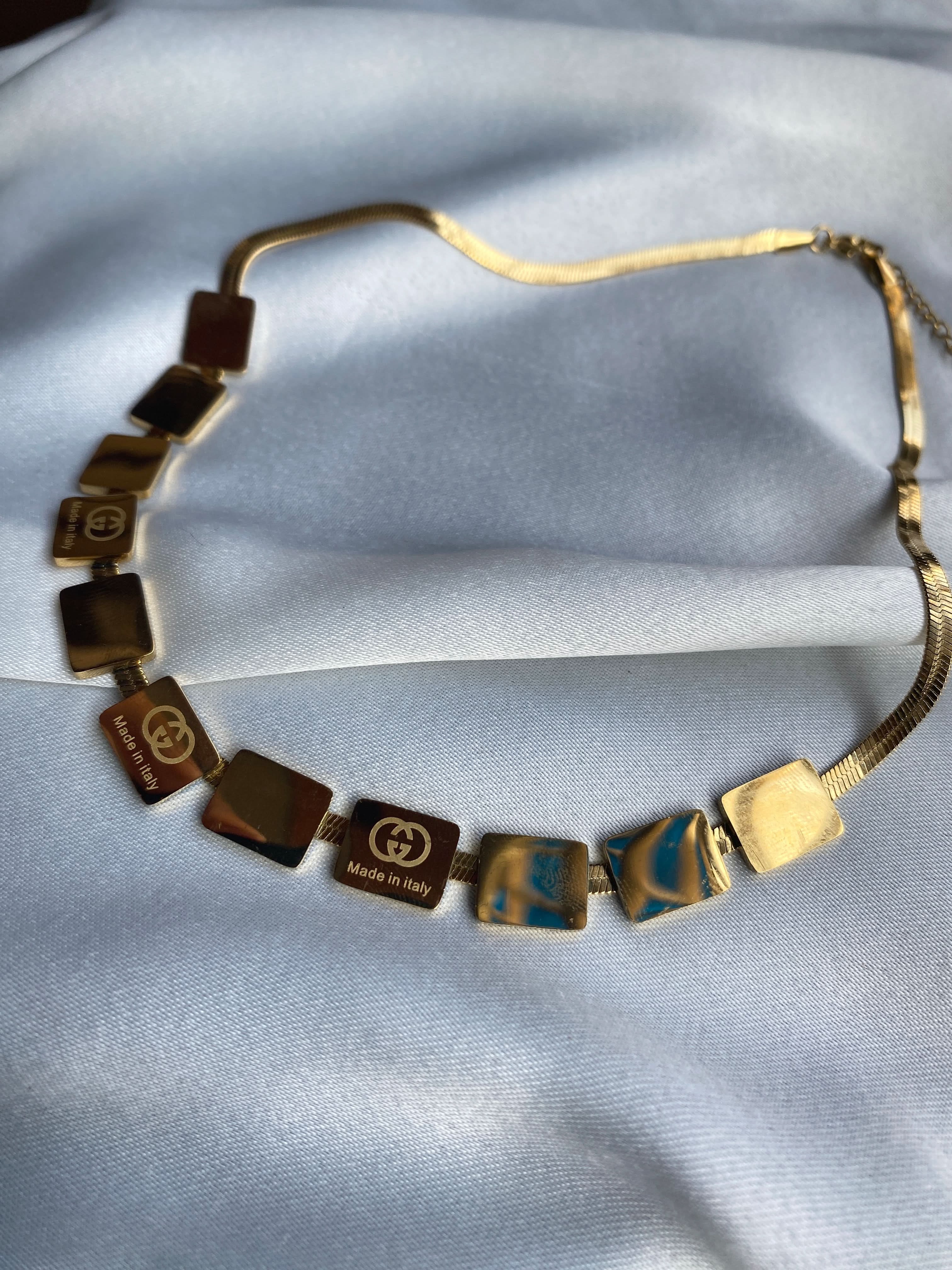 Gucci Golden Necklace – Luxury Necklaces for Women - Crazy Women