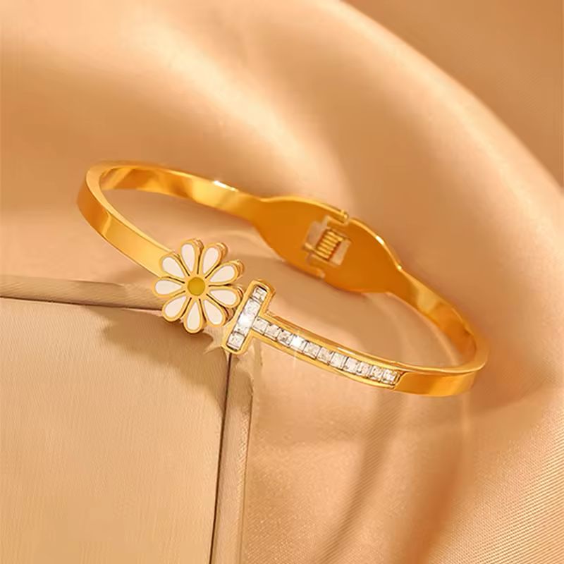 Gold Daisy Flower Crystal Bangle