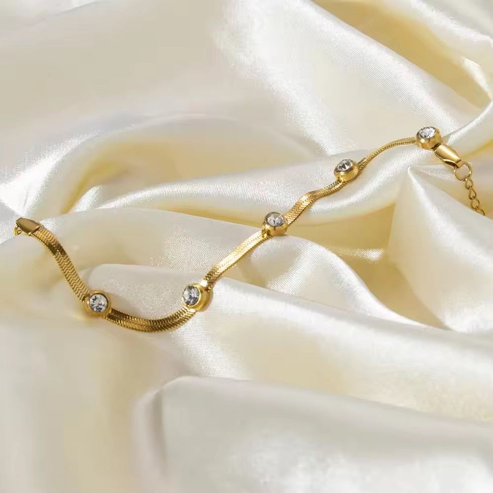 Luxury Gold Plated Diamond Bracelet – Elegant Adjustable Design