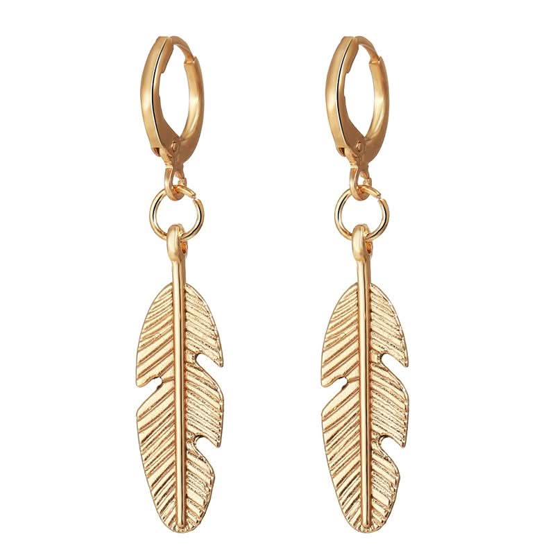 Golden Leaf Earrings - Elegant Nature-Inspired Jewelry