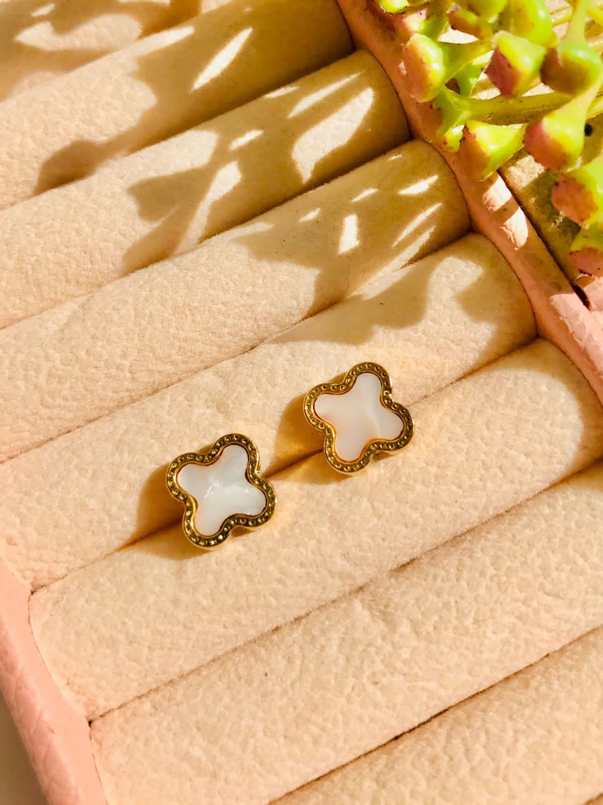 Four Leaf Clover White Earrings - Elegant Jewelry for Girls