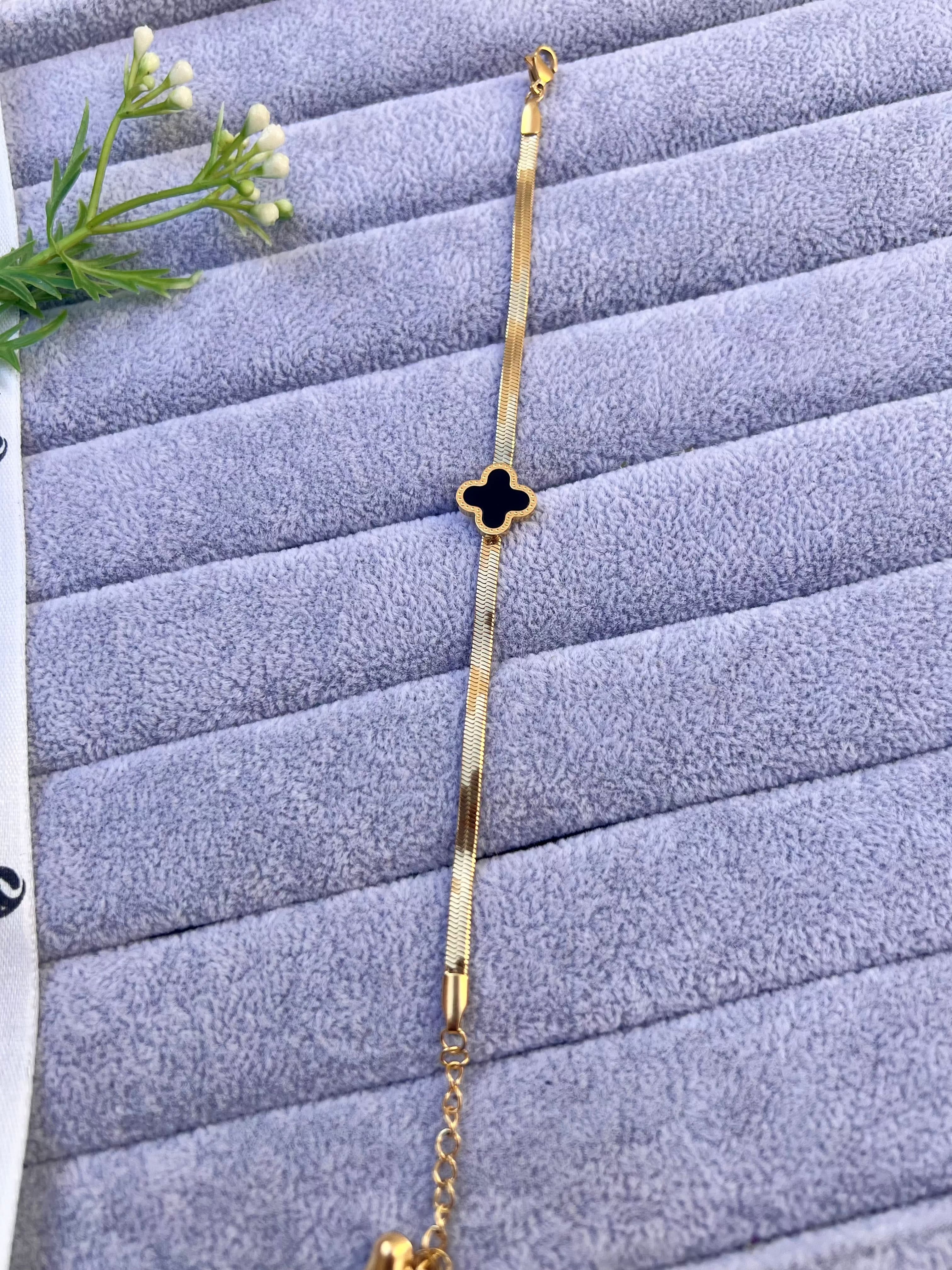 Gold Bangle | Jewelry Store | Jewelry Shop