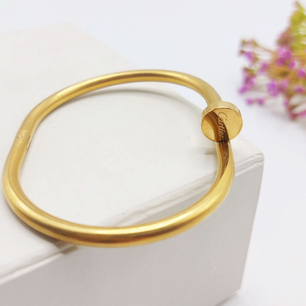 Gold Bangle | Jewelry Store | Jewelry Shop